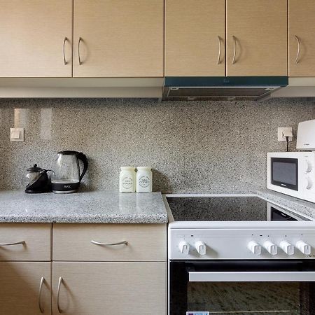 Bright And Spacious 2-Bedrooms Apartment In Athena Bagian luar foto
